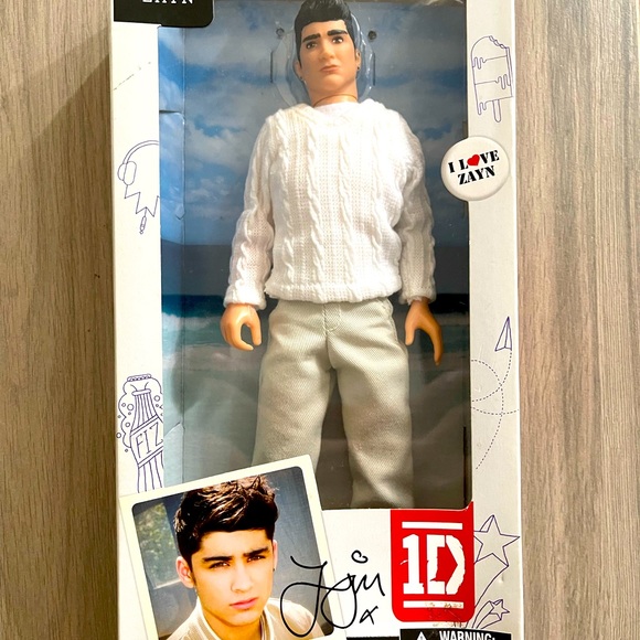 Dolls - Picture 1 of 2